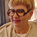 werk-indira: einzigartige brillenmanufaktur nach art der 70er, mit unten angesetzten bügeln.